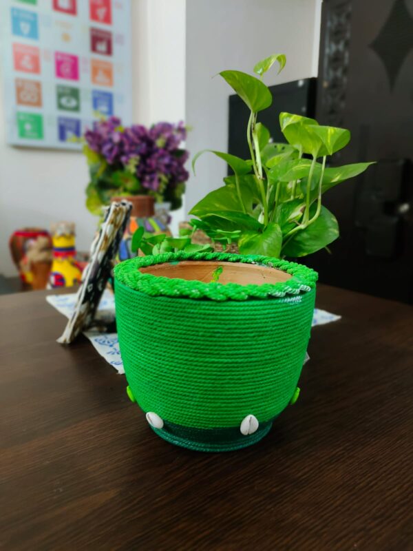 Flower Vase – Medium
